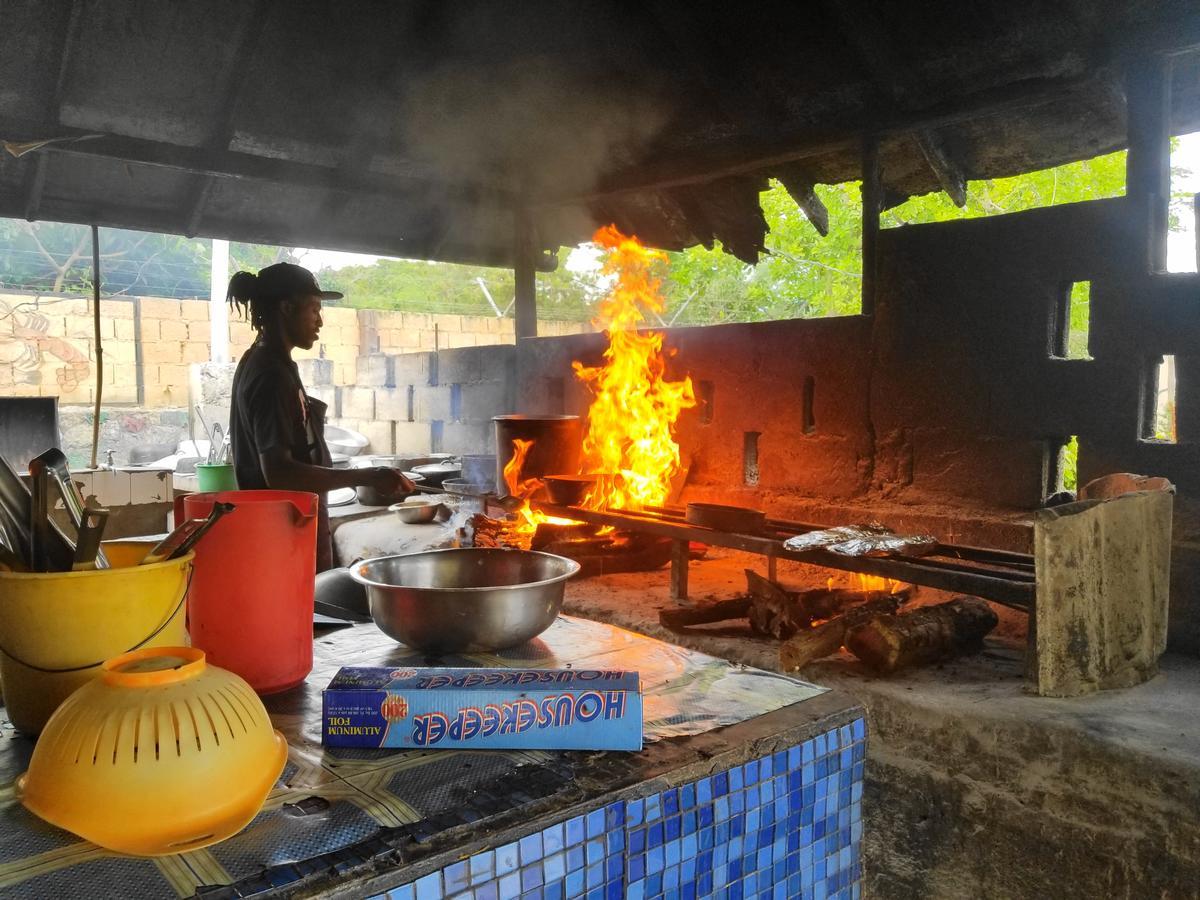 Zimbali Culinary Retreats Villa Negril Exterior photo